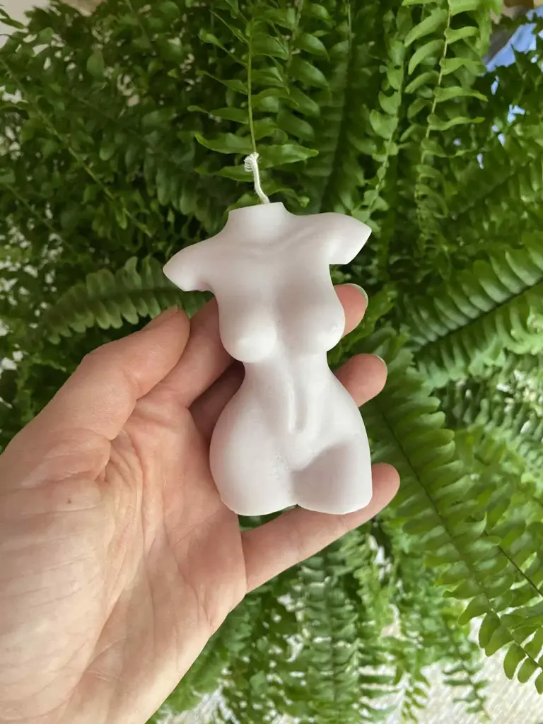 Kaars Vrouw Koolzaadwas